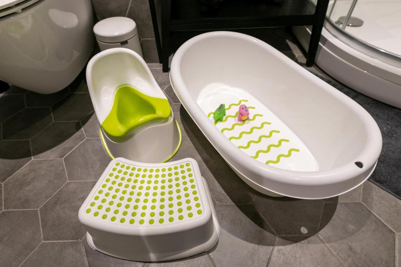 Brand New, Family-Friendly With A Great Location - Moon Apartment Ventspils Luaran gambar